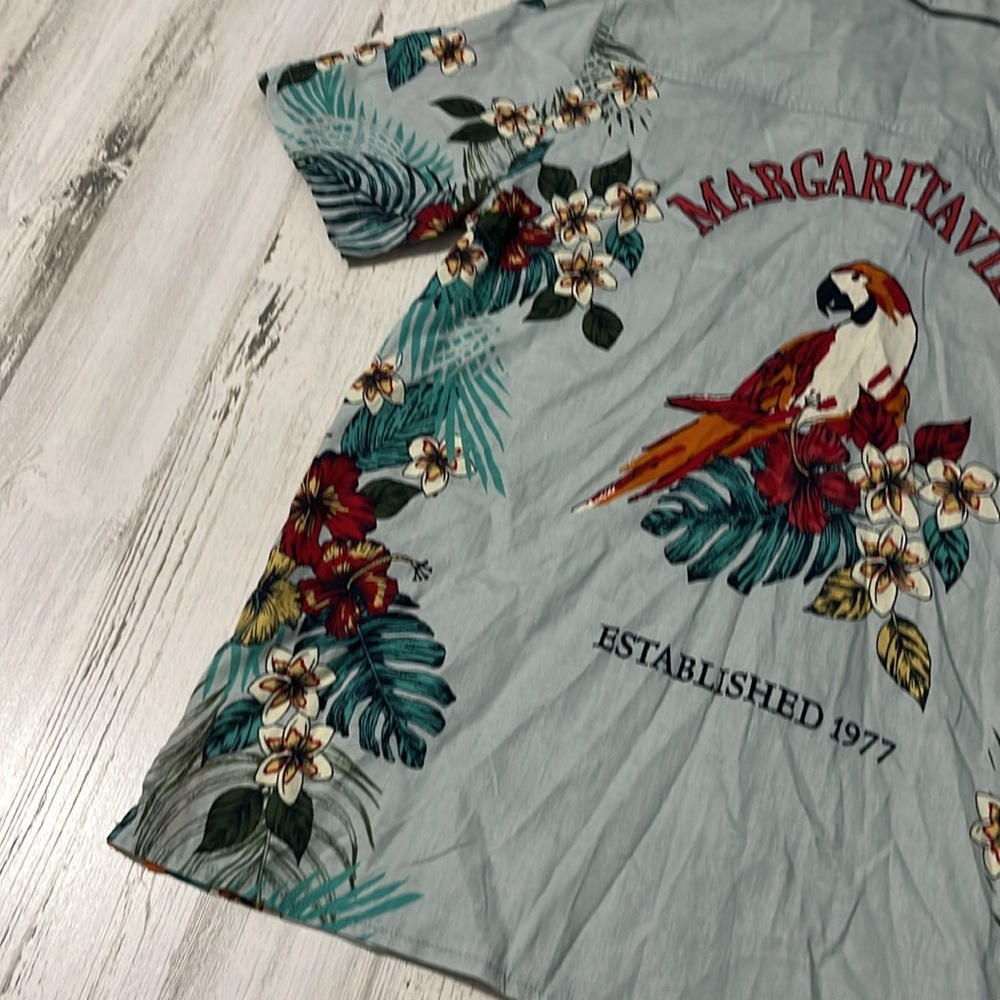 Margaritaville Linen Blend Button Down Size Medium - Picture 4 of 10